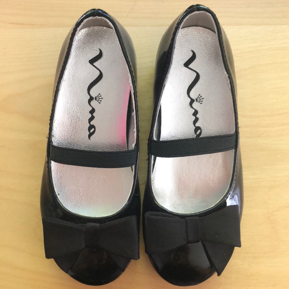 8.5 NBW Nina patent leather Mary Janes